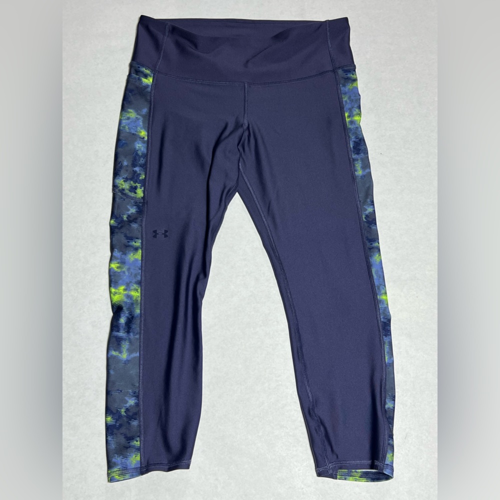 Under Armour leggings size Large.
